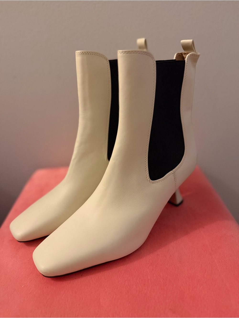 Sam Edelman | Lani Modern Ivory Leather Square Toe Chelsea Boots | Sz 9.5 | EUC